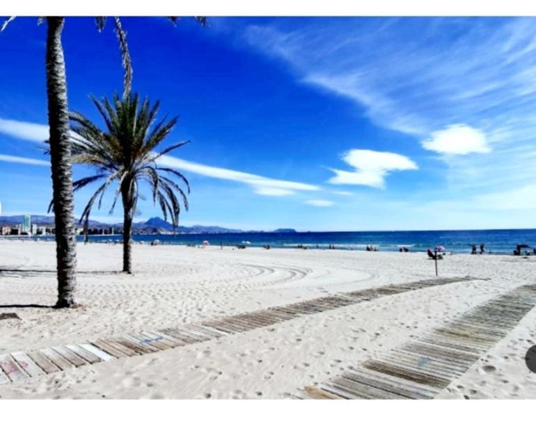 Sunny Duplex In Front Of Campello Beach เอลกัมเปโญ ภายนอก รูปภาพ