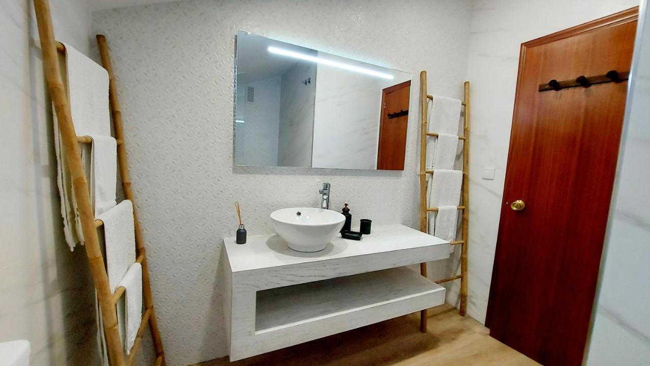 Sunny Duplex In Front Of Campello Beach เอลกัมเปโญ ภายนอก รูปภาพ